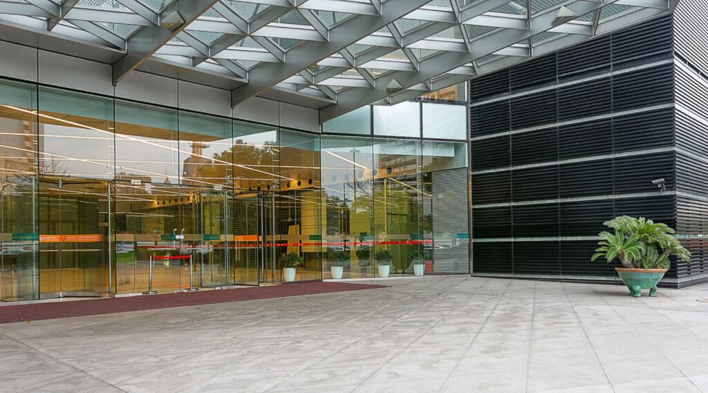 frameless glass doors glazing subcontractor newark, hayward ca