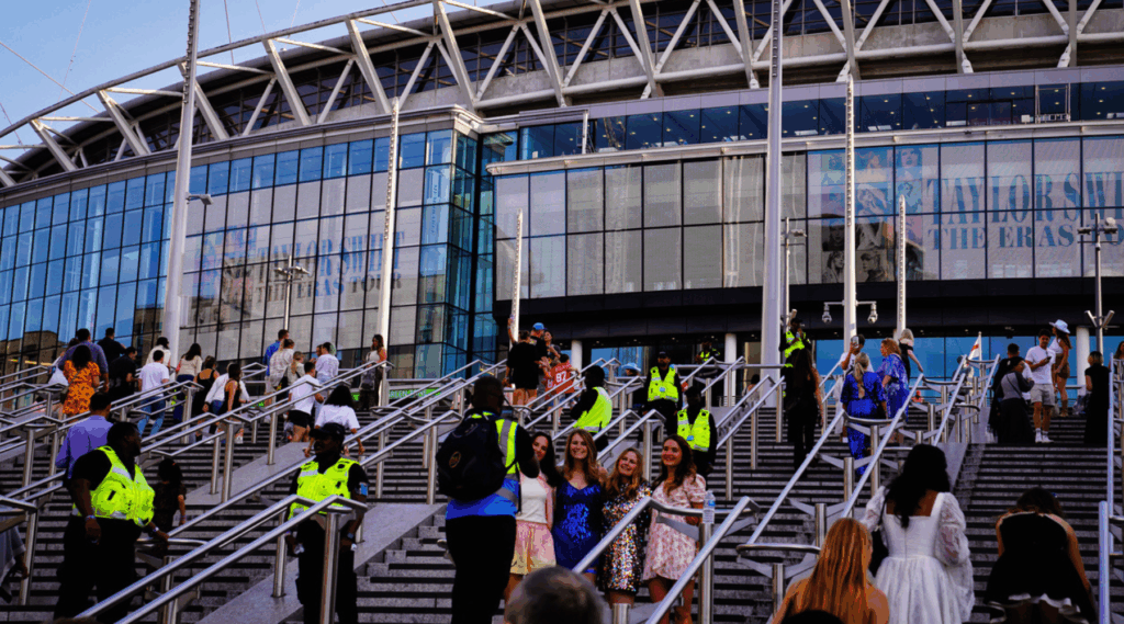 safety glass standards for recreational gyms glazing subcontractor near me repair gym glass