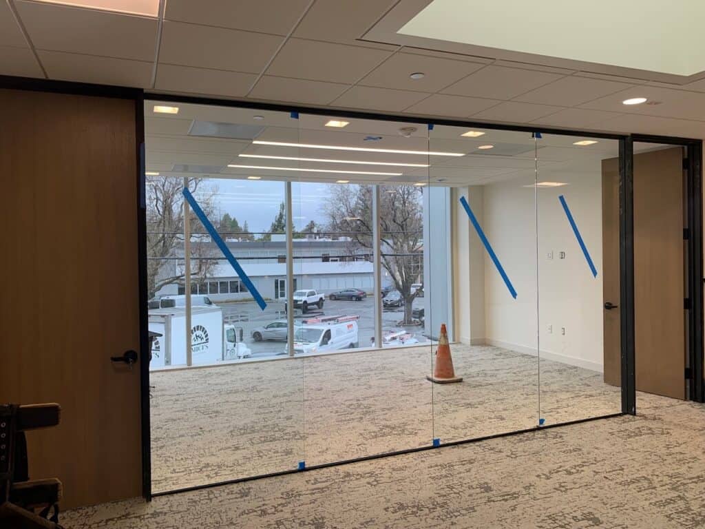 Glass partition wall in a commercial interior